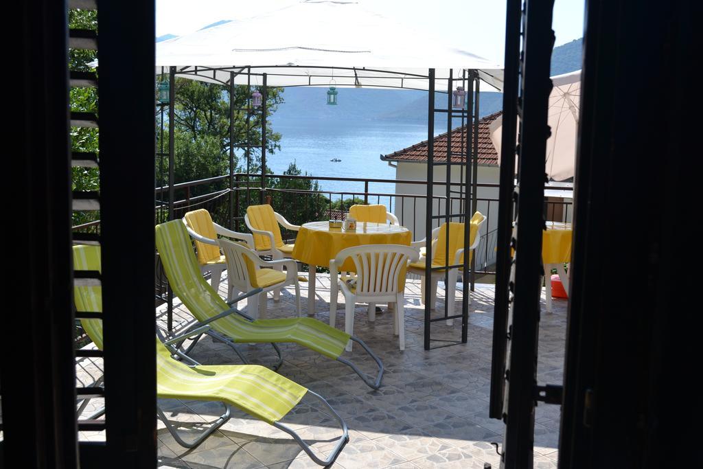 Holiday Home Bokokotorski Zaliv Buitenkant foto