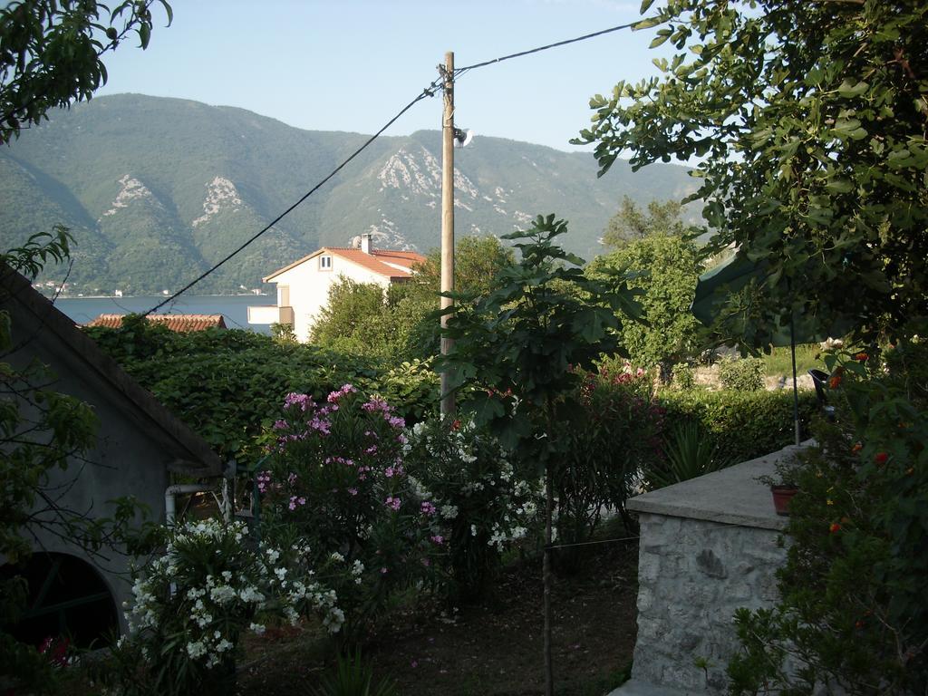 Holiday Home Bokokotorski Zaliv Buitenkant foto