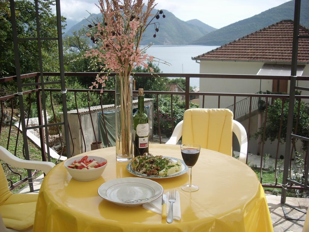 Holiday Home Bokokotorski Zaliv Buitenkant foto